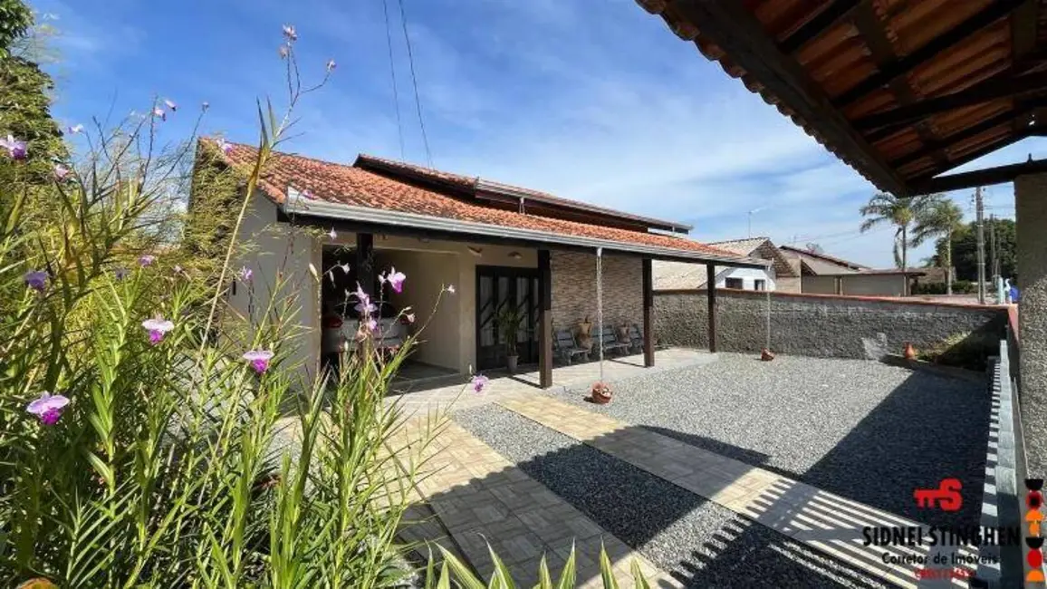 Casa com 2 quartos à venda, 100m2 em Balneario Barra Do Sul - SC - imagem 3 Foto 3 de Casa com 2 quartos à venda, 100m2 em Balneario Barra Do Sul - SC