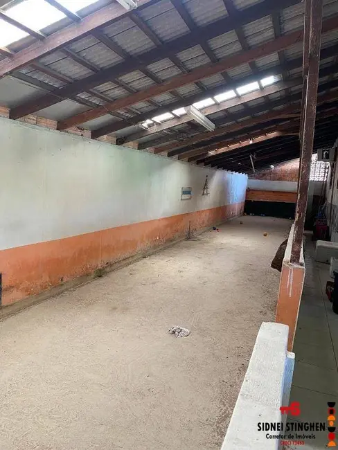 Foto 9 de Casa com 5 quartos à venda, 270m2 em Balneario Barra Do Sul - SC