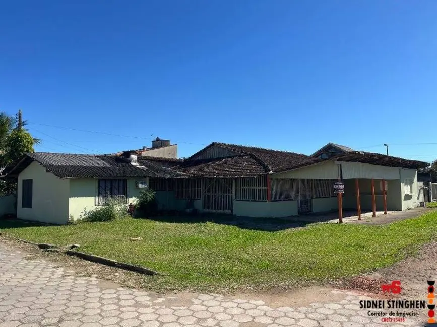 Foto 4 de Casa com 5 quartos à venda, 270m2 em Balneario Barra Do Sul - SC