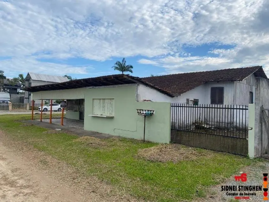 Foto 8 de Casa com 5 quartos à venda, 270m2 em Balneario Barra Do Sul - SC