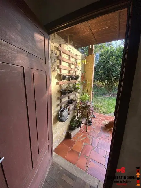 Foto 9 de Casa com 3 quartos à venda, 160m2 em Balneario Barra Do Sul - SC