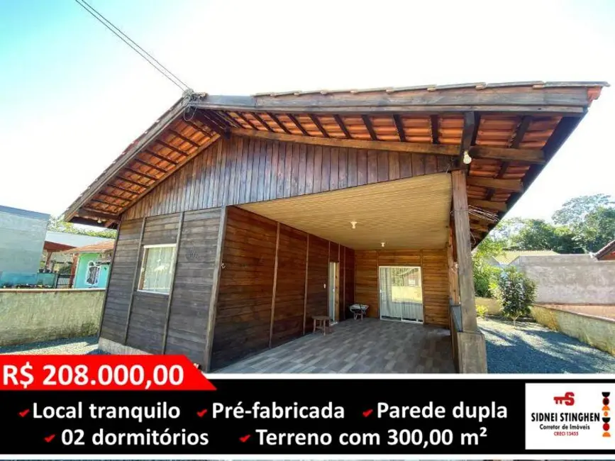 Foto 1 de Casa com 2 quartos à venda, 70m2 em Balneario Barra Do Sul - SC