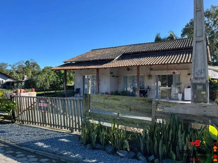 Foto 2 de Casa com 2 quartos à venda, 95m2 em Balneario Barra Do Sul - SC