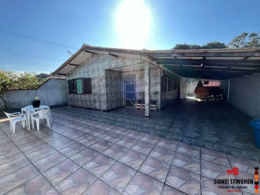 Foto 2 de Casa com 2 quartos à venda, 107m2 em Balneario Barra Do Sul - SC