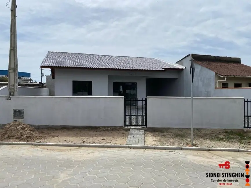 Foto 2 de Casa com 3 quartos à venda, 110m2 em Centro, Balneario Barra Do Sul - SC