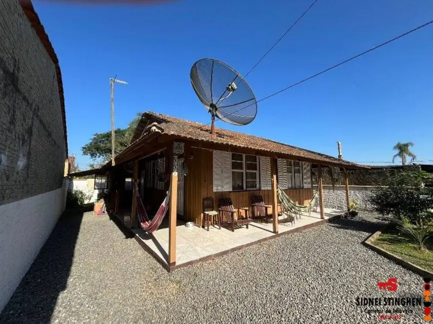 Foto 6 de Casa com 2 quartos à venda, 95m2 em Centro, Balneario Barra Do Sul - SC