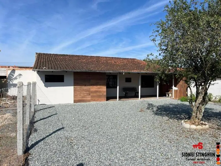 Foto 3 de Casa com 2 quartos à venda, 90m2 em Balneario Barra Do Sul - SC