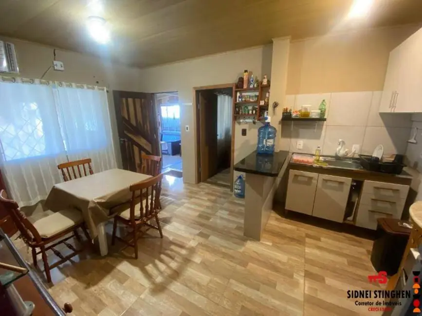 Casa com 2 quartos à venda, 120m2 em Balneario Barra Do Sul - SC - imagem 5 Foto 5 de Casa com 2 quartos à venda, 120m2 em Balneario Barra Do Sul - SC