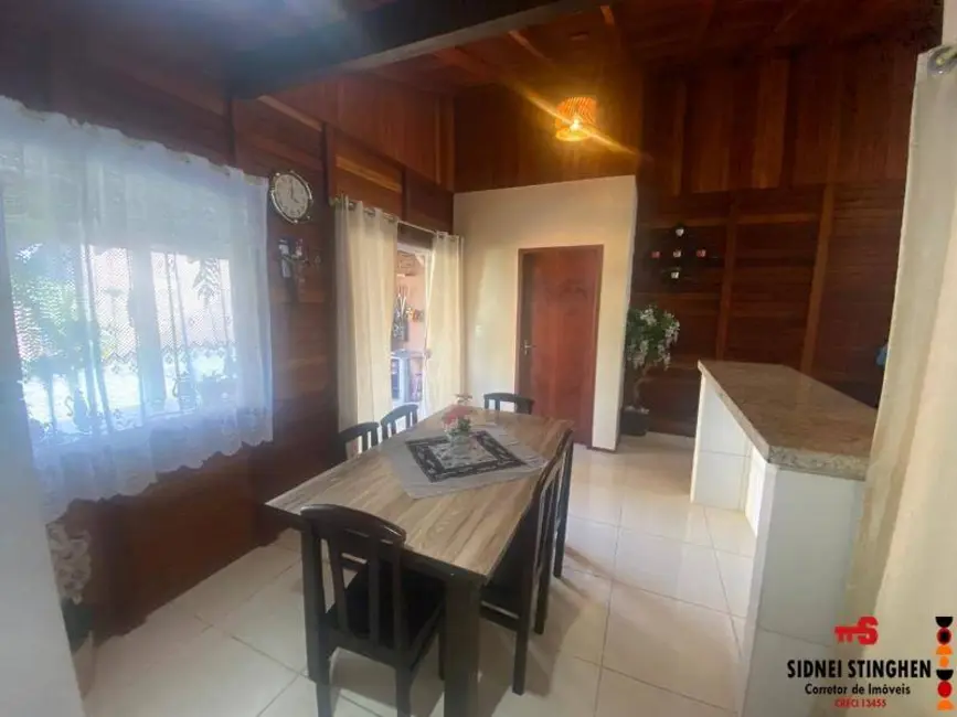 Foto 9 de Casa com 3 quartos à venda, 136m2 em Balneario Barra Do Sul - SC