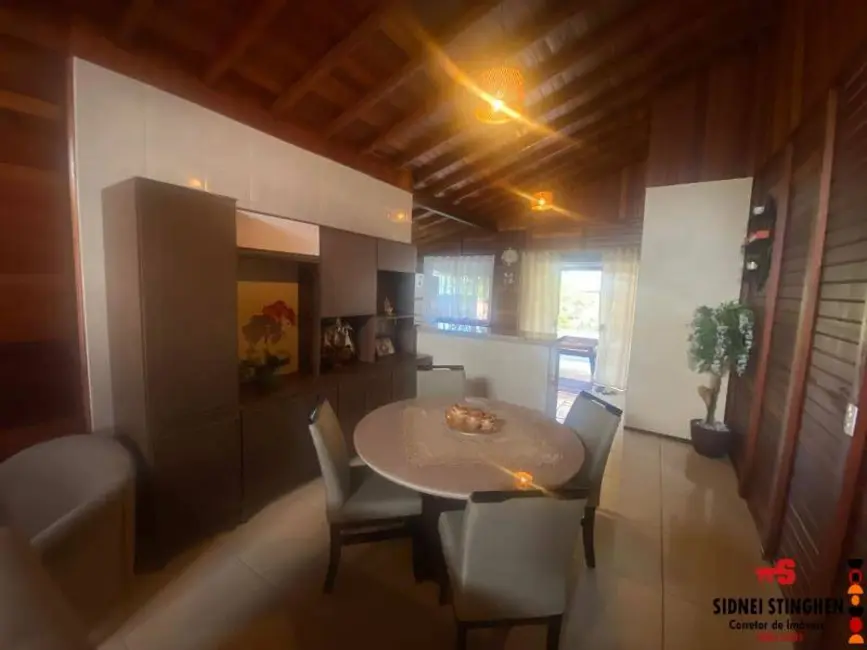Foto 8 de Casa com 3 quartos à venda, 136m2 em Balneario Barra Do Sul - SC