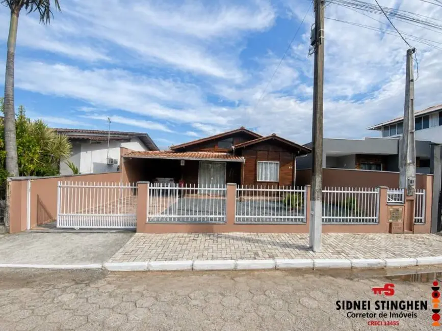 Foto 4 de Casa com 3 quartos à venda, 136m2 em Balneario Barra Do Sul - SC