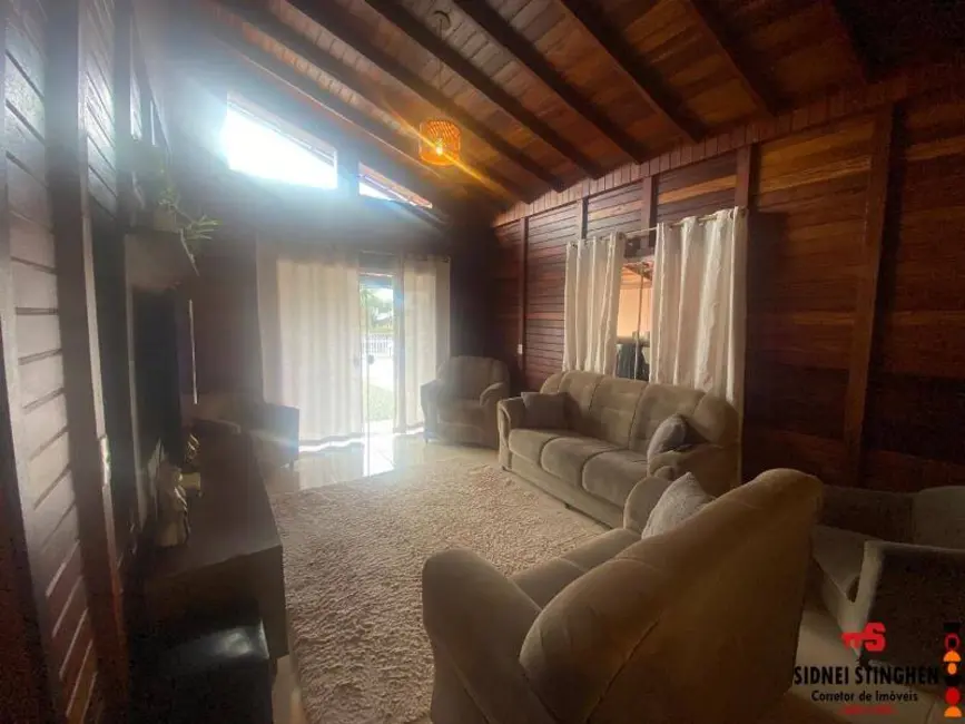Foto 9 de Casa com 3 quartos à venda, 136m2 em Balneario Barra Do Sul - SC