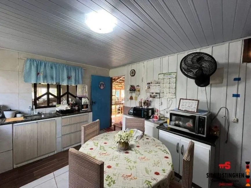 Foto 3 de Casa com 3 quartos à venda, 110m2 em Balneario Barra Do Sul - SC