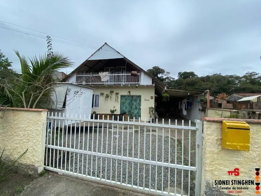Foto 2 de Casa com 5 quartos à venda, 110m2 em Balneario Barra Do Sul - SC