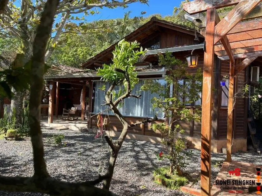 Foto 4 de Casa com 3 quartos à venda, 125m2 em Balneario Barra Do Sul - SC