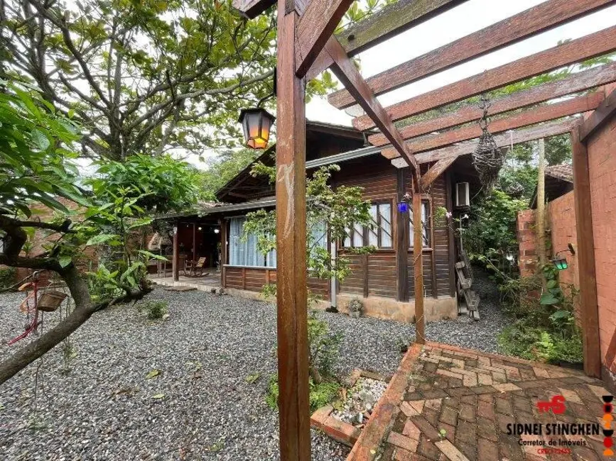 Foto 8 de Casa com 3 quartos à venda, 125m2 em Balneario Barra Do Sul - SC