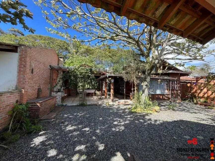 Foto 3 de Casa com 3 quartos à venda, 125m2 em Balneario Barra Do Sul - SC