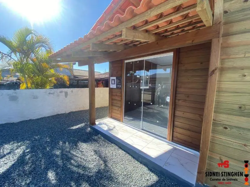 Foto 4 de Casa com 2 quartos à venda, 42m2 em Balneario Barra Do Sul - SC