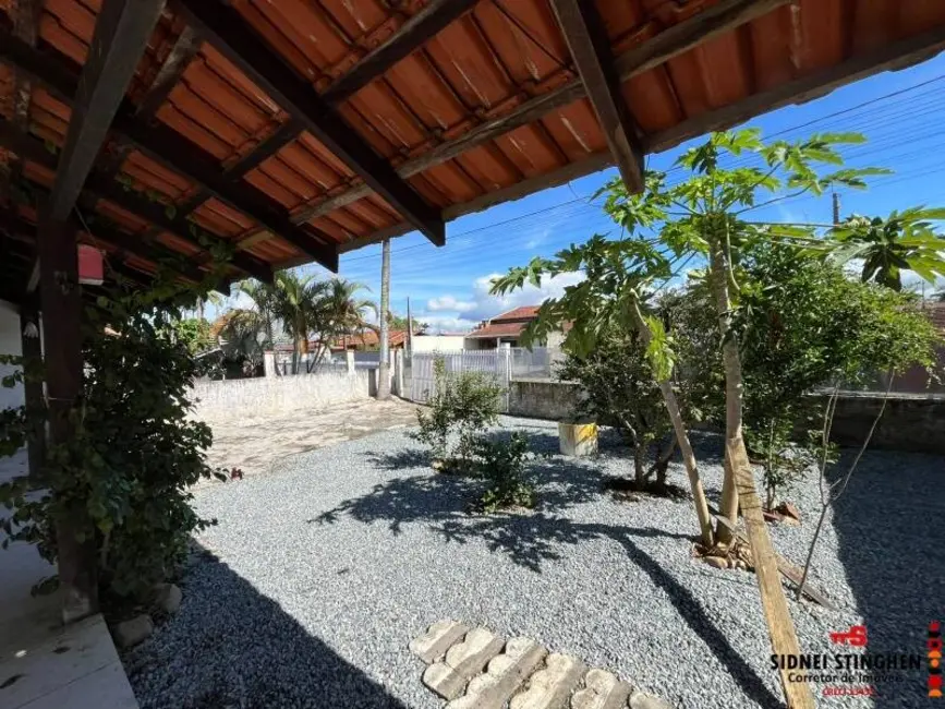 Foto 3 de Casa com 3 quartos à venda, 90m2 em Balneario Barra Do Sul - SC