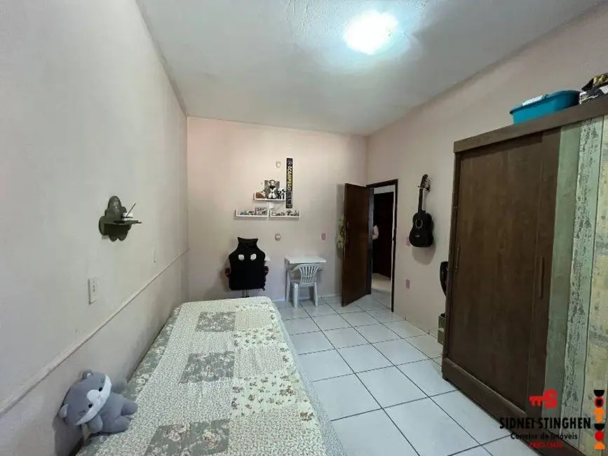 Foto 9 de Casa com 3 quartos à venda, 90m2 em Balneario Barra Do Sul - SC
