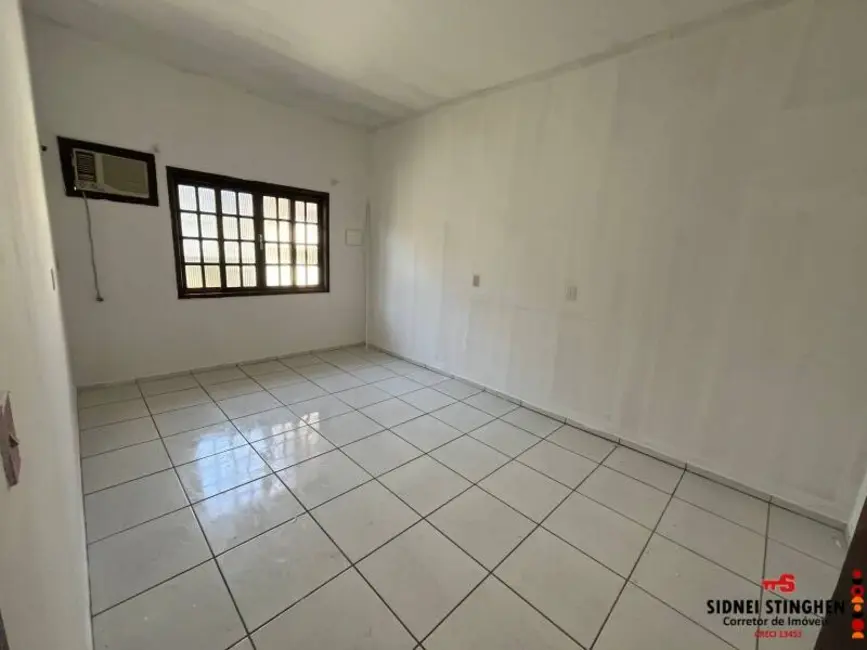 Foto 9 de Casa com 3 quartos à venda, 90m2 em Balneario Barra Do Sul - SC