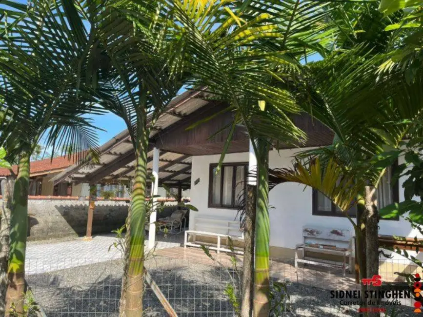 Foto 2 de Casa com 4 quartos à venda, 175m2 em Balneario Barra Do Sul - SC