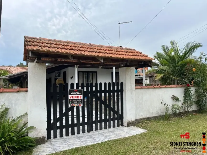 Foto 2 de Casa com 4 quartos à venda, 175m2 em Balneario Barra Do Sul - SC