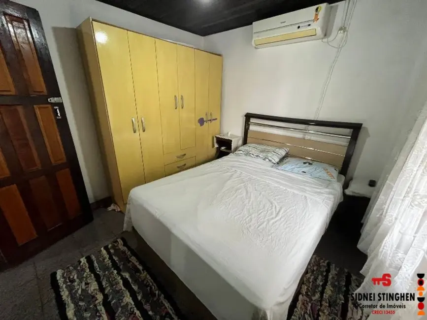 Foto 9 de Casa com 4 quartos à venda, 175m2 em Balneario Barra Do Sul - SC