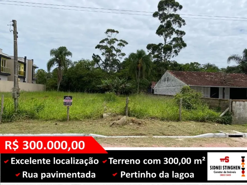 Foto 1 de Terreno / Lote à venda, 300m2 em Balneario Barra Do Sul - SC