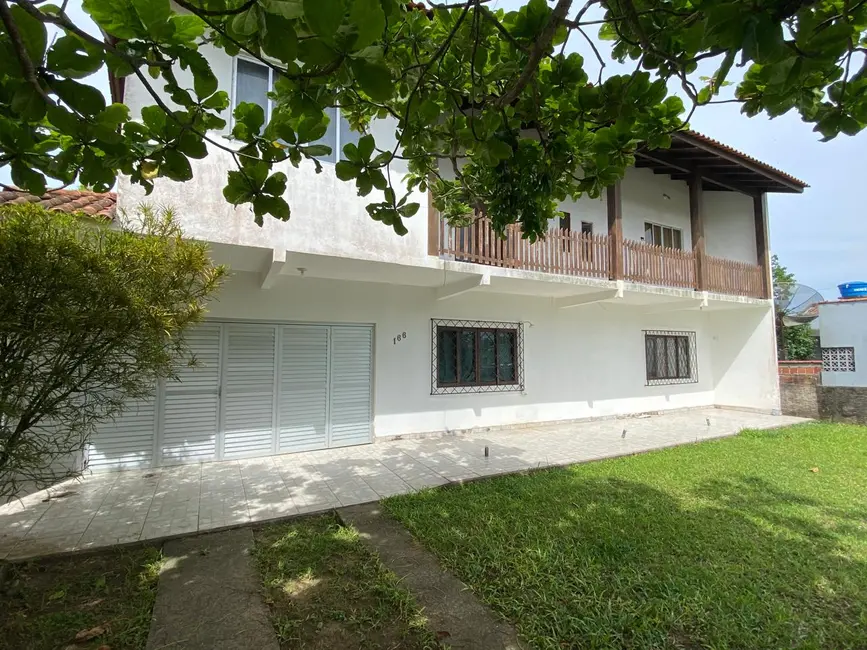 Foto 4 de Casa com 7 quartos à venda, 165m2 em Centro, Balneario Barra Do Sul - SC