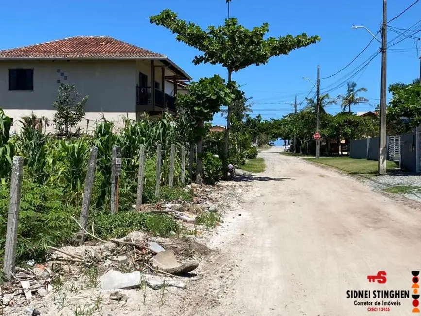Foto 4 de Terreno / Lote à venda, 450m2 em Balneario Barra Do Sul - SC