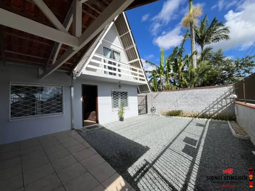 Foto 3 de Casa com 4 quartos à venda, 130m2 em Balneario Barra Do Sul - SC