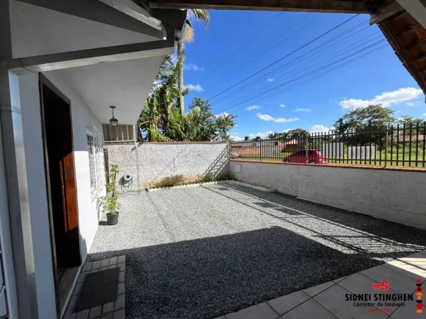 Foto 6 de Casa com 4 quartos à venda, 130m2 em Balneario Barra Do Sul - SC