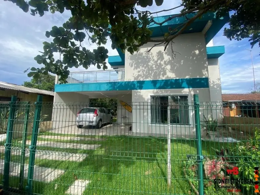 Foto 2 de Casa com 3 quartos à venda, 130m2 em Centro, Balneario Barra Do Sul - SC