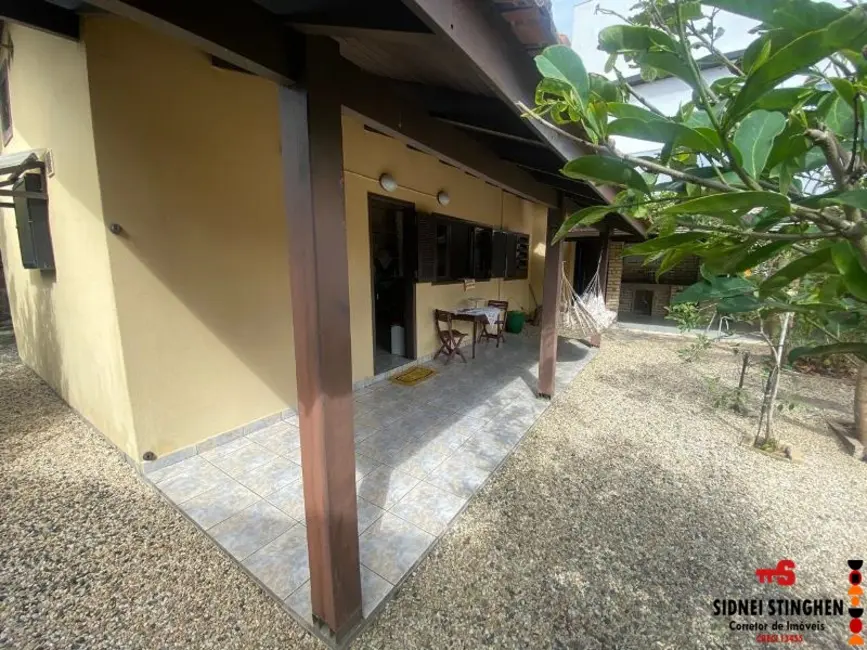 Foto 6 de Casa com 3 quartos à venda, 120m2 em Balneario Barra Do Sul - SC