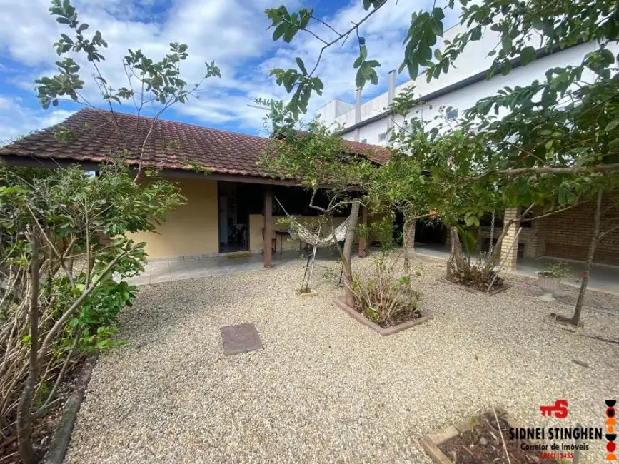 Foto 7 de Casa com 3 quartos à venda, 120m2 em Balneario Barra Do Sul - SC