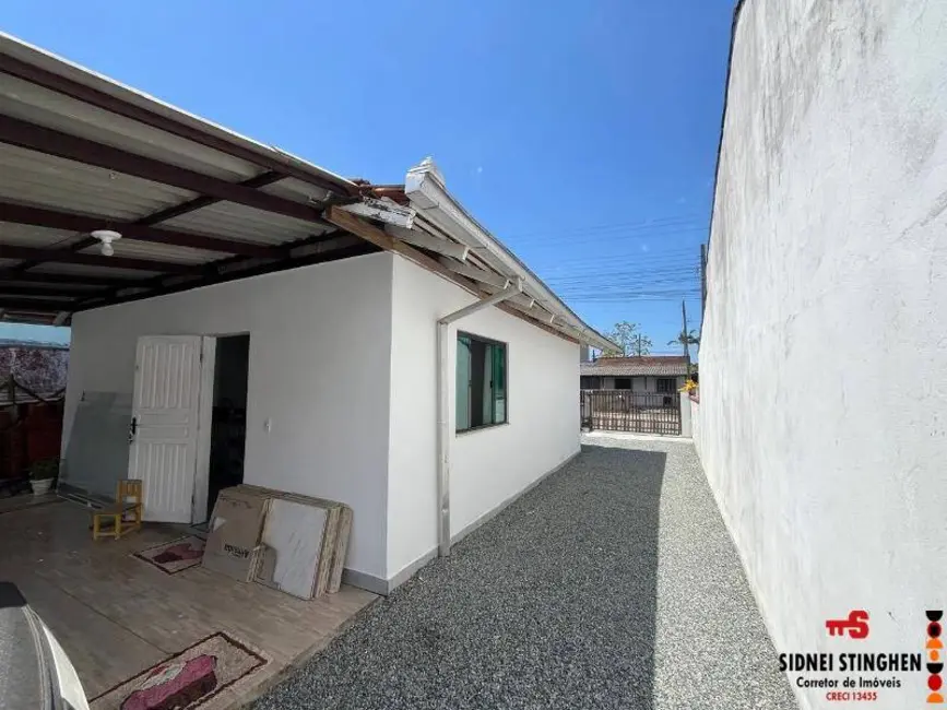 Foto 3 de Casa com 2 quartos à venda, 86m2 em Balneario Barra Do Sul - SC