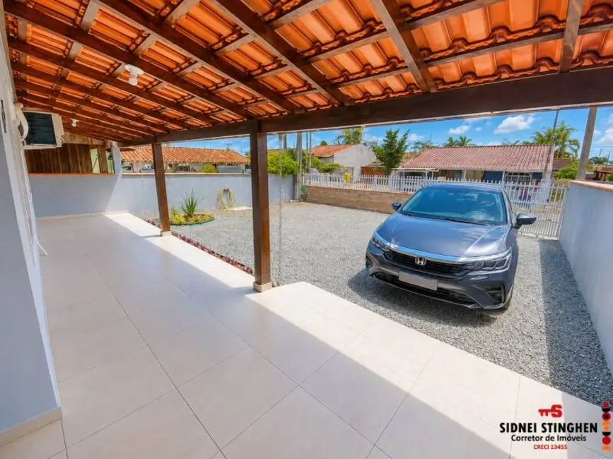 Foto 3 de Casa com 2 quartos à venda, 135m2 em Balneario Barra Do Sul - SC