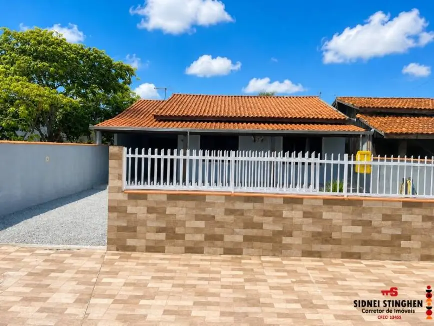 Foto 2 de Casa com 2 quartos à venda, 135m2 em Balneario Barra Do Sul - SC