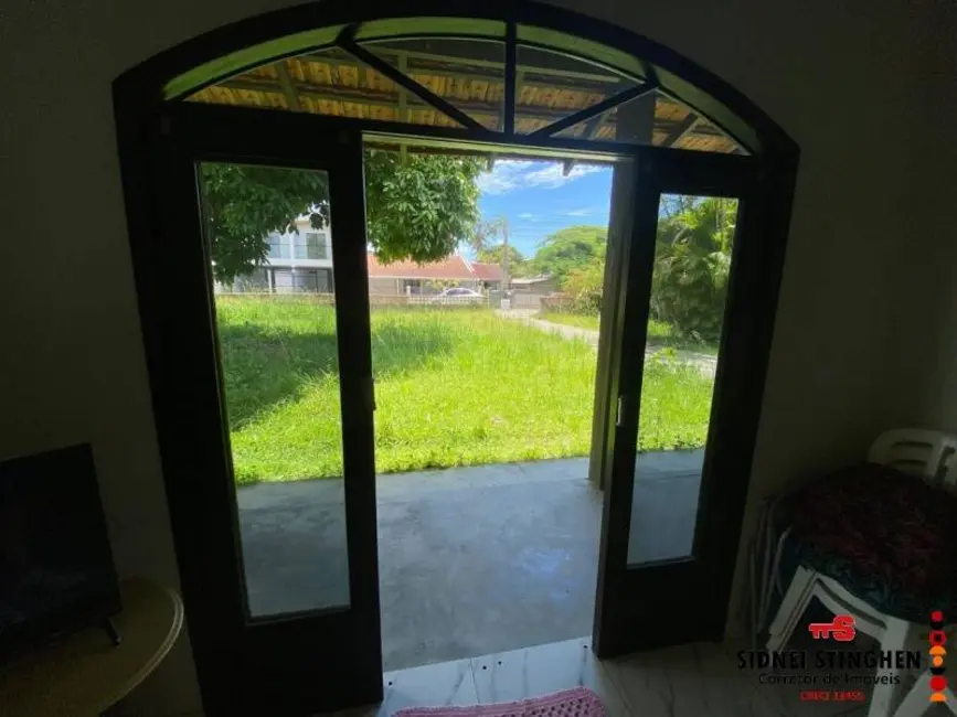Foto 9 de Casa com 3 quartos à venda, 120m2 em Balneario Barra Do Sul - SC