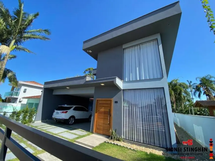 Foto 3 de Casa com 5 quartos à venda, 320m2 em Balneario Barra Do Sul - SC