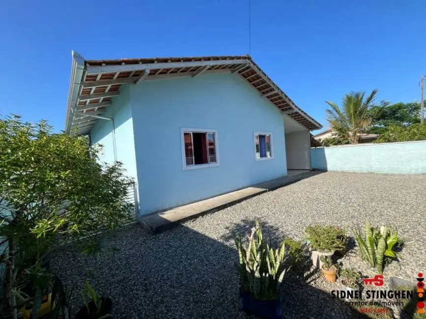 Foto 2 de Casa com 2 quartos à venda, 158m2 em Balneario Barra Do Sul - SC
