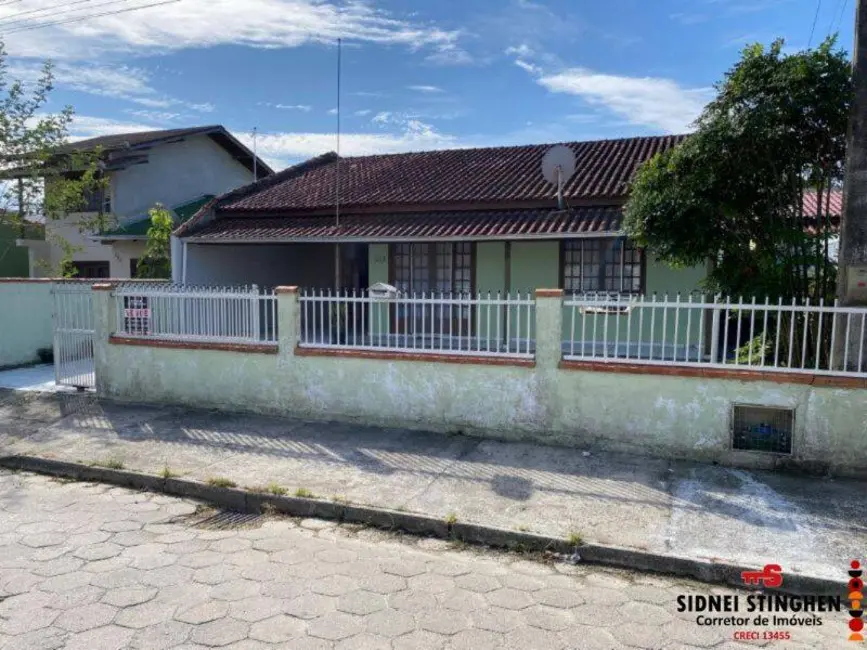 Foto 2 de Casa com 3 quartos à venda, 136m2 em Balneario Barra Do Sul - SC