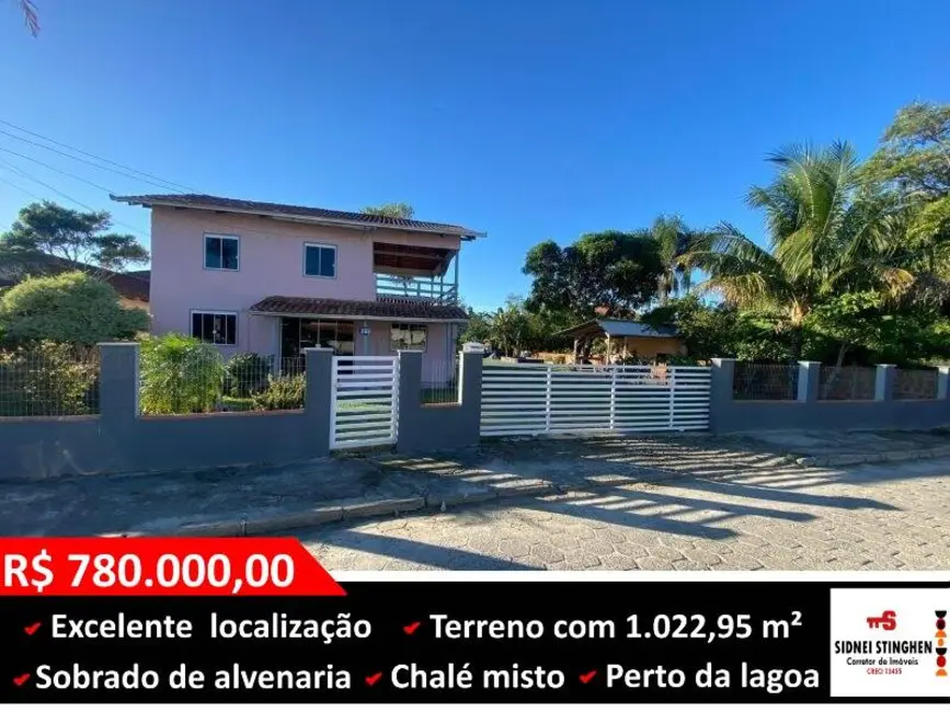 Foto 1 de Casa com 8 quartos à venda, 250m2 em Balneario Barra Do Sul - SC