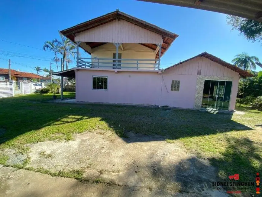Foto 4 de Casa com 8 quartos à venda, 250m2 em Balneario Barra Do Sul - SC