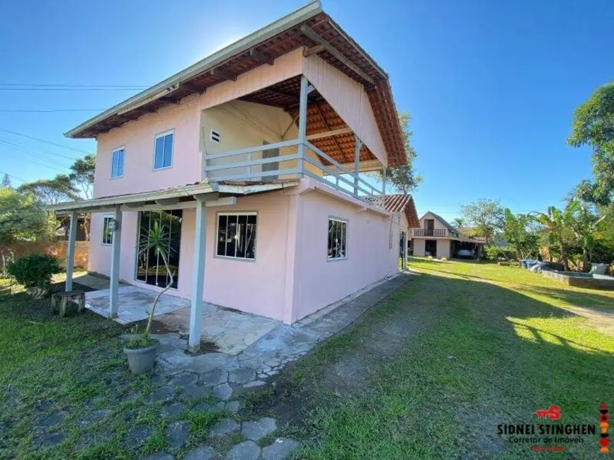 Foto 2 de Casa com 8 quartos à venda, 250m2 em Balneario Barra Do Sul - SC