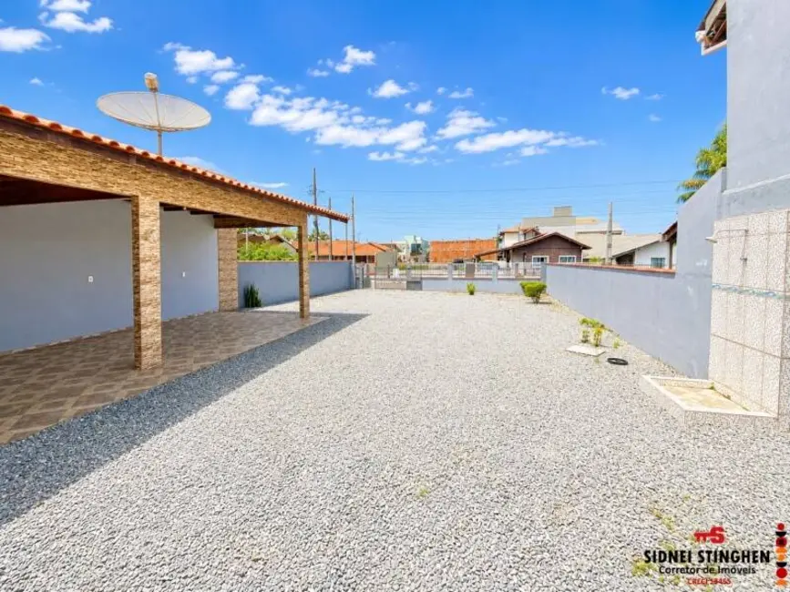 Foto 3 de Casa com 4 quartos à venda, 180m2 em Balneario Barra Do Sul - SC