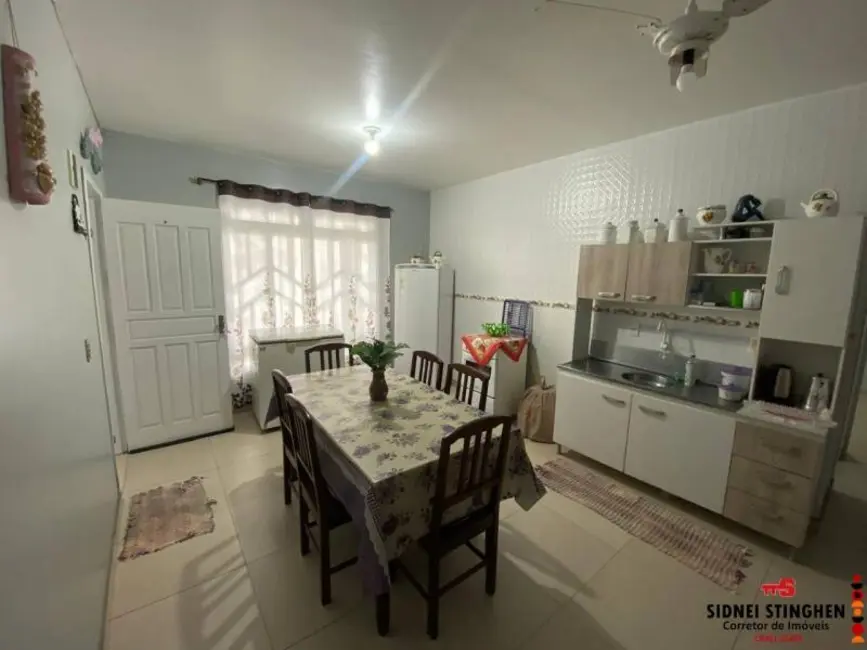 Foto 7 de Casa com 4 quartos à venda, 180m2 em Balneario Barra Do Sul - SC