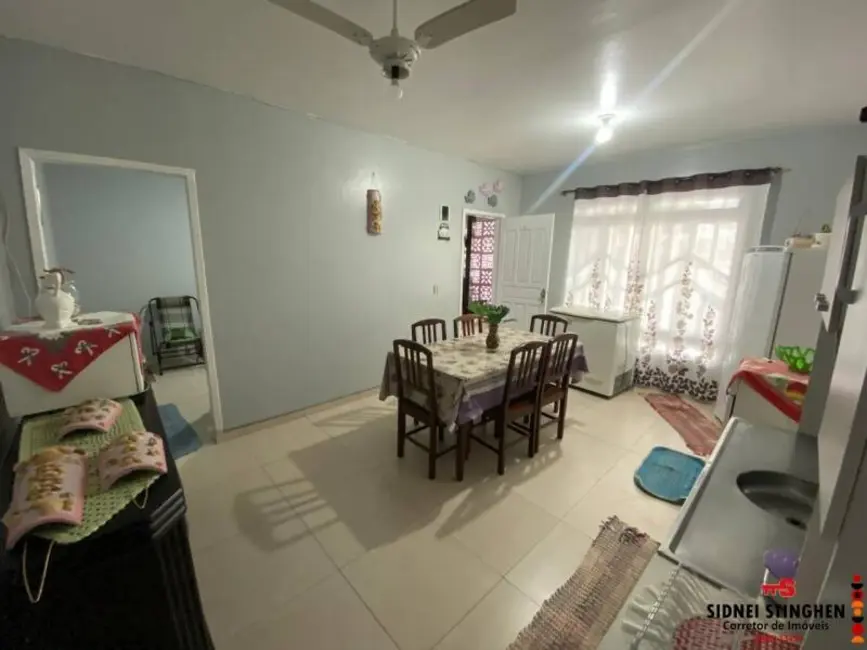 Foto 6 de Casa com 4 quartos à venda, 180m2 em Balneario Barra Do Sul - SC