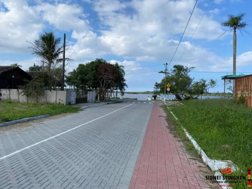 Foto 5 de Terreno / Lote à venda, 300m2 em Balneario Barra Do Sul - SC